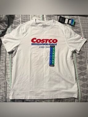 Kirkland Signature White Costco Wholesale Logo T‑Shirt in Size L/XL